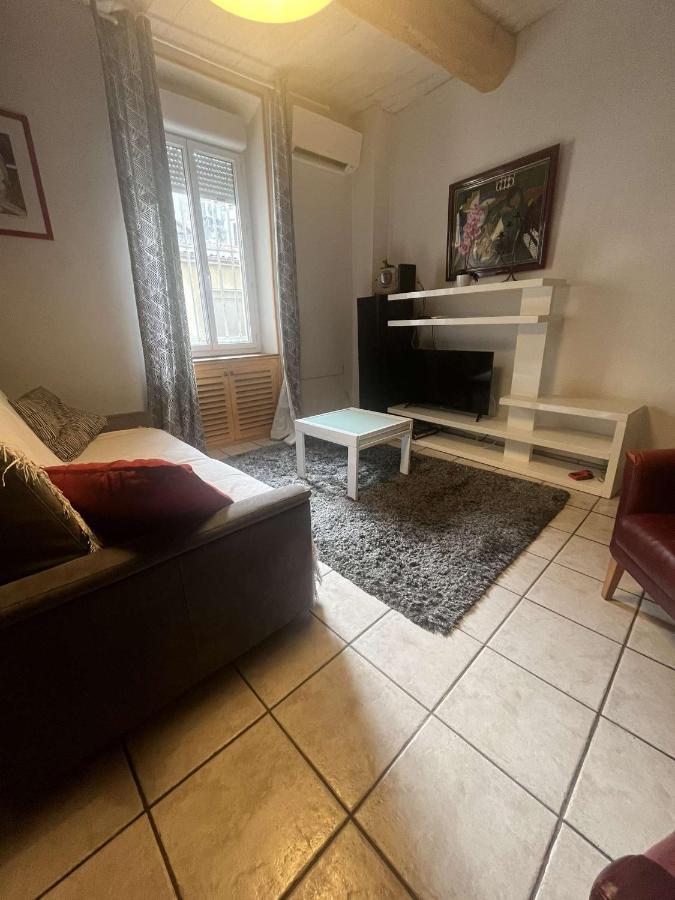L'Atypique Coeur De Ville - Clim Et Parking Nîmes Eksteriør bilde